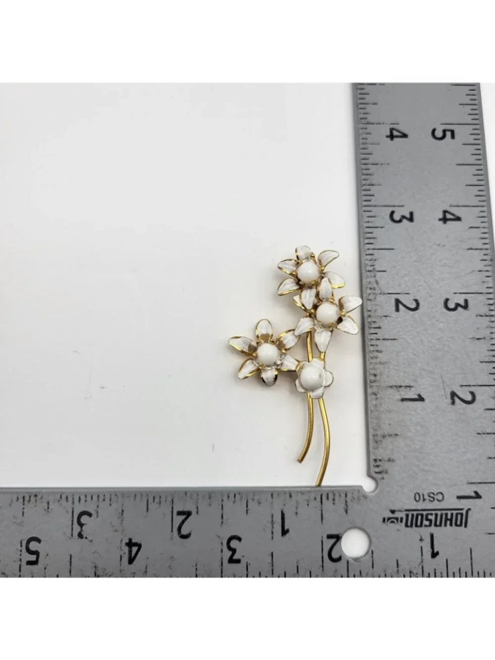Vintage Austria Signed white flower brooch pin corsage bouquet